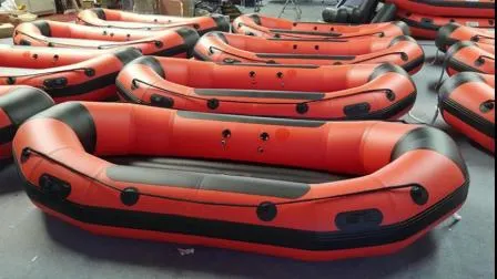 Article de vente chaude Produit de sport nautique 10 personnes 14 pieds 4,3 m Bateau flottant gonflable en PVC Bateau de rafting Bateau en PVC Bateau rapide Rivière Bateau junior Canoë Slalom à vendre